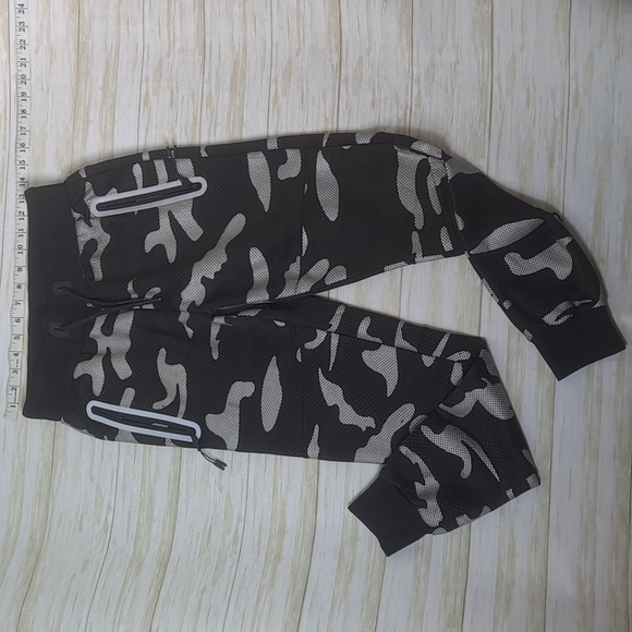 XS Jogger Camo Pants - Picture 1 of 7